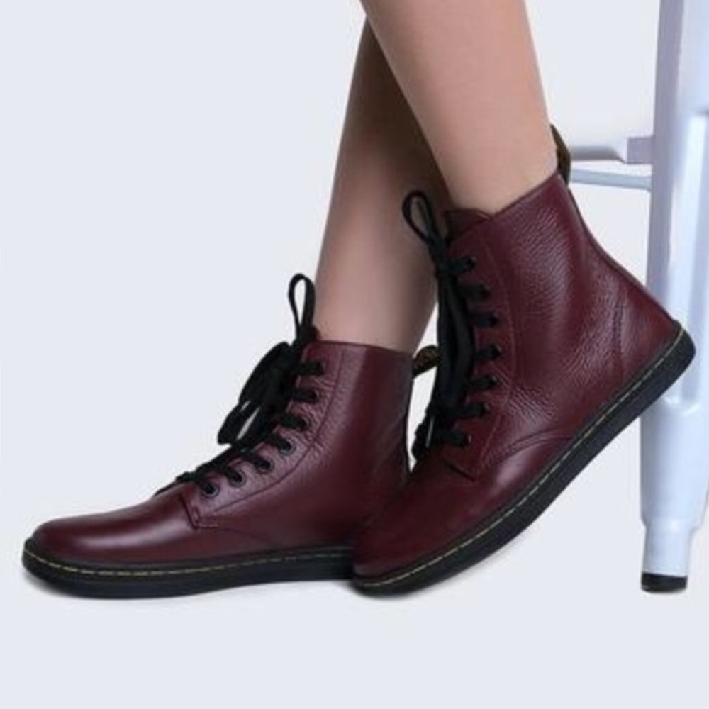 Dr. Martens “Leyton” in Cherry Red